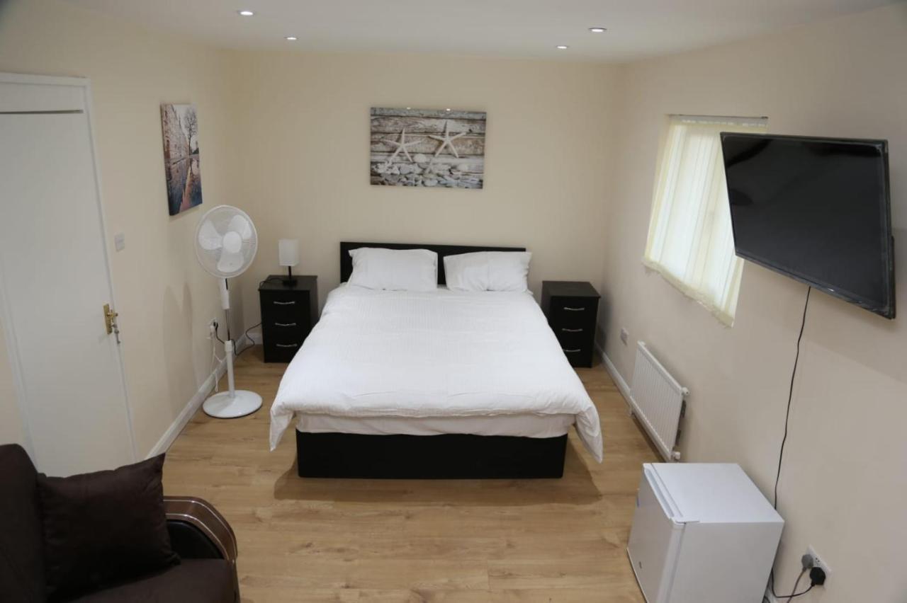 Erith A A Guest Rooms Thamesmead מראה חיצוני תמונה