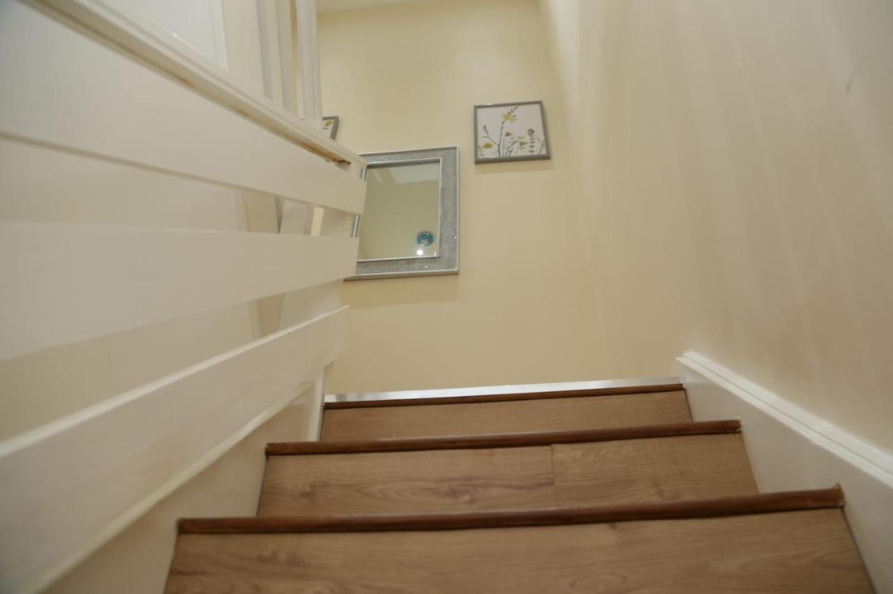 Erith A A Guest Rooms Thamesmead מראה חיצוני תמונה