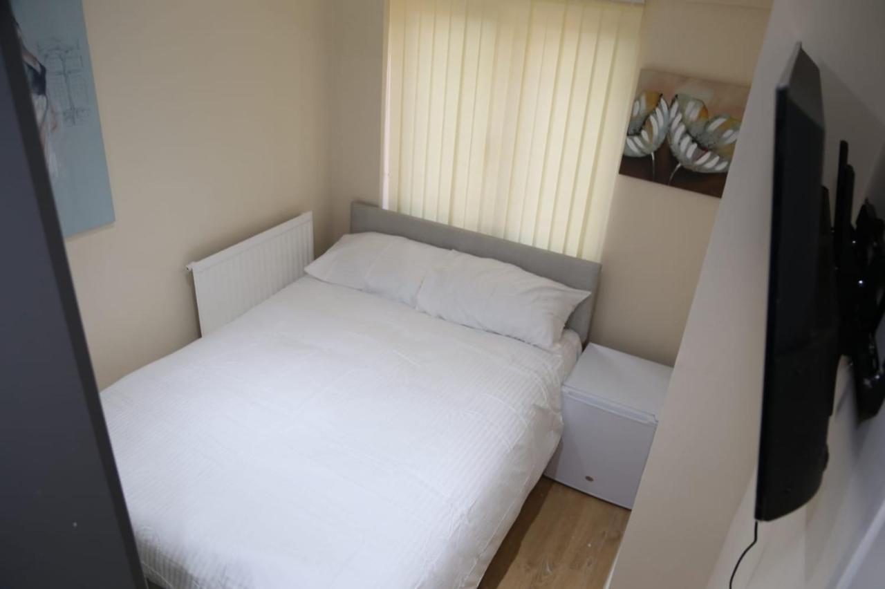 Erith A A Guest Rooms Thamesmead מראה חיצוני תמונה